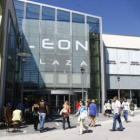 Los leoneses acuden a conocer las posibilidades que ofrece este nuevo centro comercial