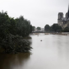 Vista del Sena cerca de la catedral de Notre Dame.