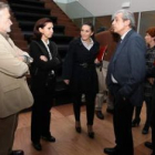 Prieto (izquierda) y Azuara charlan antes de la reunión.