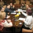 El alcalde recogía ayer en el salón de plenos las peticiones de los alumnos de Asprona