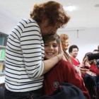 Alumnos del Colegio Leonés en el Centro de Día del Alzhéimer