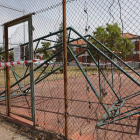 Las pistas polideportivas permanecen precintadas desde que tuvo lugar el suceso. JESÚS F. SALVADORES