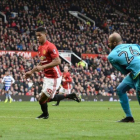 Rashford marca para el Manchester United tras un clamoroso error del portero del Reading.