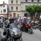 Los moteros a su regreso a Cistierna de la ruta turística de Picos de Europa