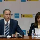 Juan Antonio Gato, presidente de la CHD, y Liana Ardiles, directora técnica