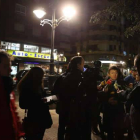El alcalde ofreció una rueda de prensa al anochecer, en la plaza de la República Argentina, para informar de su viaje a Valladolid.