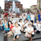 Reivindicación de las lenguas de signos, ayer en la fuente de Santo Domingo. SECUNDINO PÉREZ