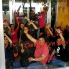 Miembros de la CUP en el interior de la sede del partido durante el registro