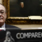El gobernador del Banco de España, Luis María Linde, ante la comisión de investigación del Congreso.