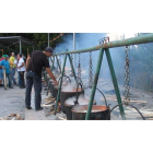 Más de 3.000 kilos de patatas se pasaron por el fuego para celebrar la popular cachelada.