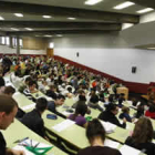 Alumnos de la Universidad de León asistiendo a una de sus clases.