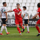 Hugo Rodríguez, autor de dos goles ante el Burgos, apunta al equipo titular.  LOF