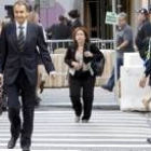 Zapatero camina hacia su hotel en Nueva York tras la conferencia en el Foro del Liderazgo Mundial
