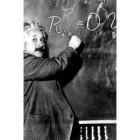 El físico Albert Einstein escribe una ecuación con el signo igual, inventado por Recorde en 1557