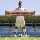 El futbolista catarí Ahmed Yasser sólo ha participado en cuatro de los doce partidos de Liga con la Cultural. FERNANDO OTERO PERANDONES