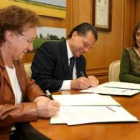 Jambrina, Lamelas y Lagartos, en la firma de convenio de financiación