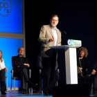 Rajoy interviene en el acto de presentación de los candidatos a las alcaldías de capitales andaluzas. EFE
