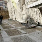 Un joven resultó herido al caerle piedras de la cerca medieval