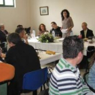 Silvia Franco, de pie, durante su discurso como mantenedora del festival.