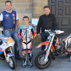 Víctor González, Sergio González Vallinas y Pablo Peyuca González, ayer en Astorga. A. VALENCIA