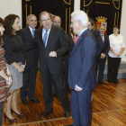 Herrera y Varela, ayer, en la reunión con representantes de Cruz Roja.