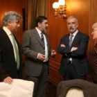 Francisco Carantoña, Ángel Penas, Salvador Gutiérrez y Ana Bernardo, momentos antes de la cena