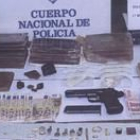 Imagen del material decomisado por la Policía Nacional en un piso de la calle Puertamoneda