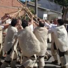 Un momento del baile de las cachas de los pastores