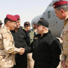El primer ministro iraquí, Haider Al Abadi, felicita a las tropas.