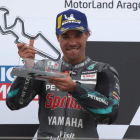 Morbidelli, con el trofeo del campeón del GP de Teruel. J. CEBOLLEDO