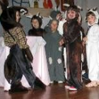 Los escolares de Palacios del Sil interpretaron el cuento de los siete cabritillos