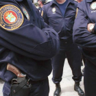 Los agentes de la Unidad de Seguridad Ciudadana de Ponferrada lograron las detenciones con la colaboración vecinal.