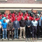 El rector de la ULE posa junto a los medallistas universitarios.