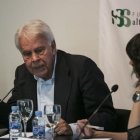 Felipe González, este martes, durante un coloquio en Madrid.