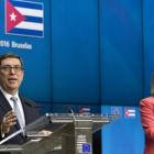 Bruno Rodríguez (izq) y Federica Mogherini, en su rueda de prensa conjunta en Bruselas, este lunes.