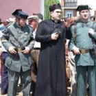 Los figurantes llenan de recuerdos de otra epoca a Veguellina