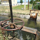 Imagen de archivo de una conducción de riego.
