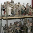 Decenas de tallas aguardan a ser restauradas en el Centro de Conservación de la Diócesis.