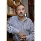 El investigador y profesor leonés Secundino Serrano.