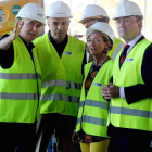 El arquitecto Dominique Perrault, a la izquierda, supervisó los trabajos, que siguen el curso previsto.