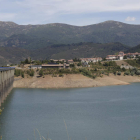 Imagen del embalse de Riaño tomada a mediados del mes de agosto de este año. FERNANDO OTERO