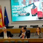 Un instante de la jornada que ha reunido hoy en Madrid a representantes empresariales del noroeste de España para reivindicar el desarrollo del Corredor Atlántico. DL.