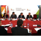 De Santiago Juárez, en el centro, presidió la reunión constitutiva del Guardián de la Marca de Casti