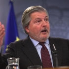 El portavoz del Gobierno, Íñigo Méndez de Vigo, en la rueda de prensa posterior al Consejo de Ministros.