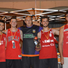 Canelas, Martínez, Castro y Ferrero junto a Ignacio Salgado. DL