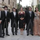 Manolo -padre-, Jorge, Raúl y su novia y Óscar y su novia