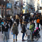 Las semanas navideñas y las rebajas incrementan la contratación temporal en comercio y hostelería.