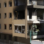 La explosión tuvo lugar en el segundo piso de este inmueble de Premià de Mar. ALBERTO ESTÉVEZ