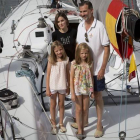 Felipe y Letizia, en el 'Aifos' con sus hijas Leonor y Sofía.