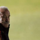 El relajado rostro del técnico Vicente del Bosque en el entrenamiento de ayer